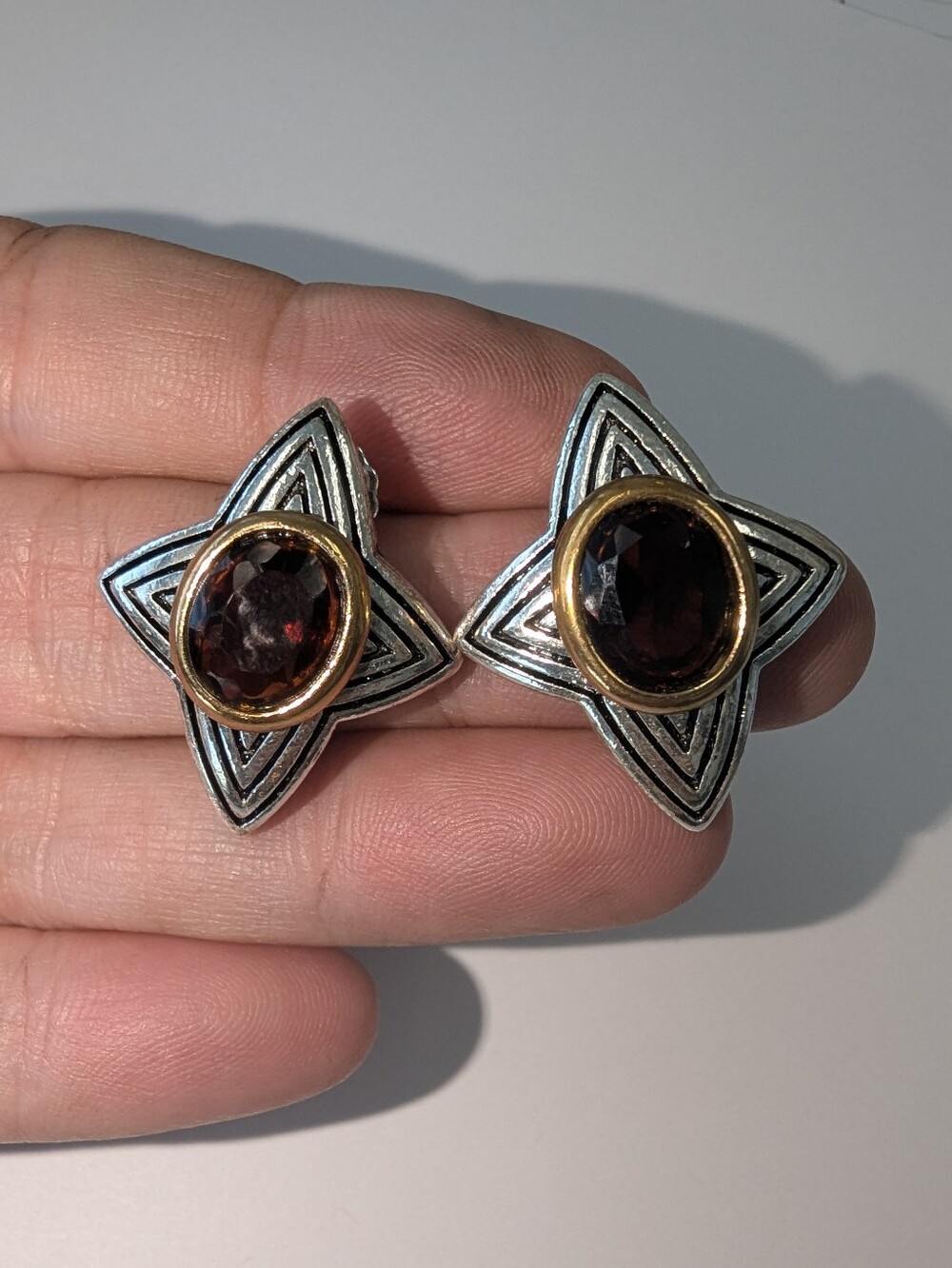 EVC AVON PIERCED EARRINGS SILVER & GOLD TONE